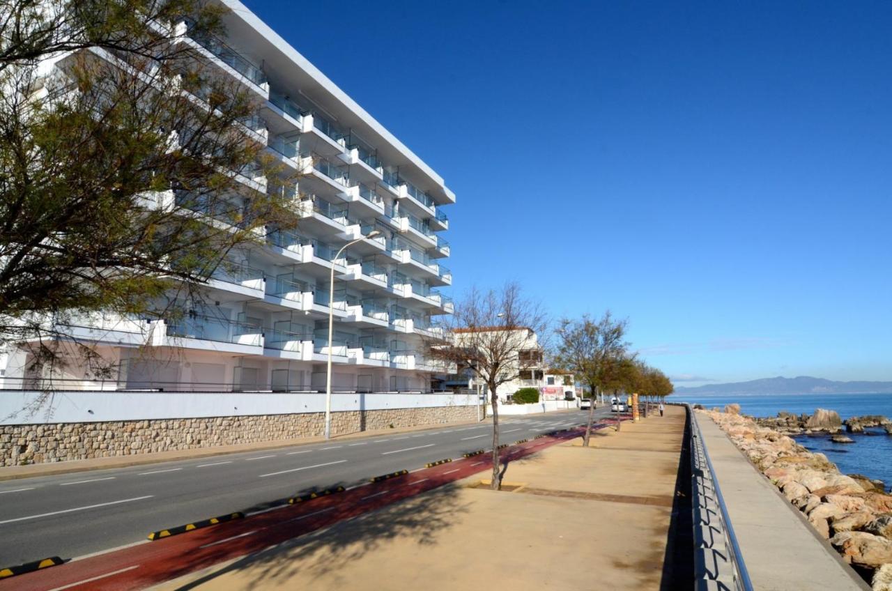 Front Mar - Apartamentos L'Escala Exterior photo